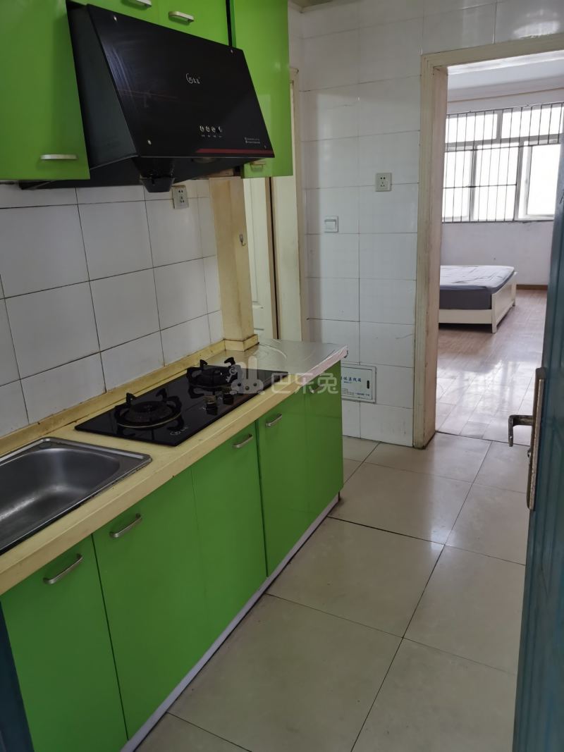 宁康小区（共和新路2203弄）939494厨房图4