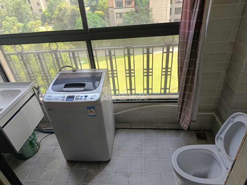 象屿都城怡园9410991卫生间图7