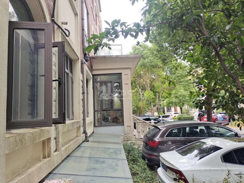 尼德兰北岸9432664周边环境图14