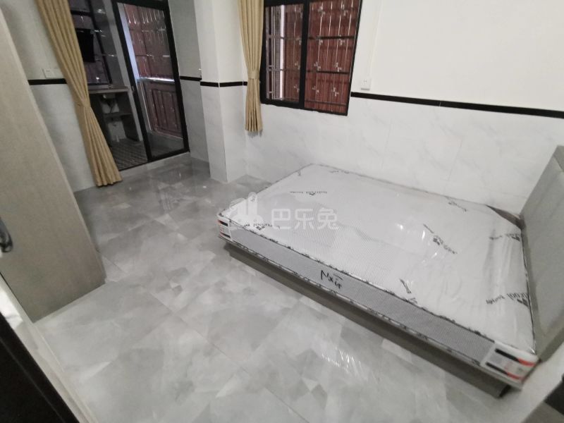 龙洞环村北街49号9434246卧室图3