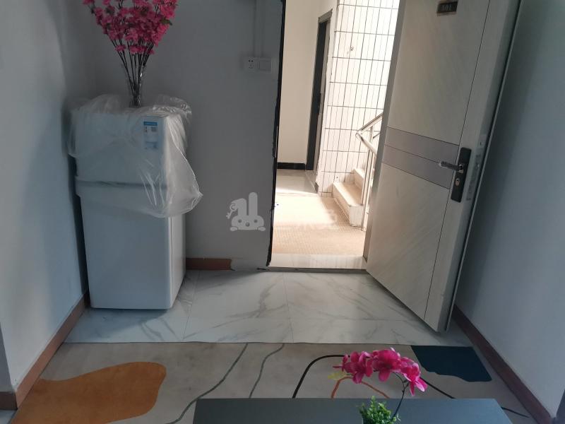 潘祠大街一巷1号9444160客厅图5