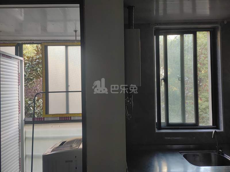 嘉城新航域（华江嘉城）9451455卧室窗户图9