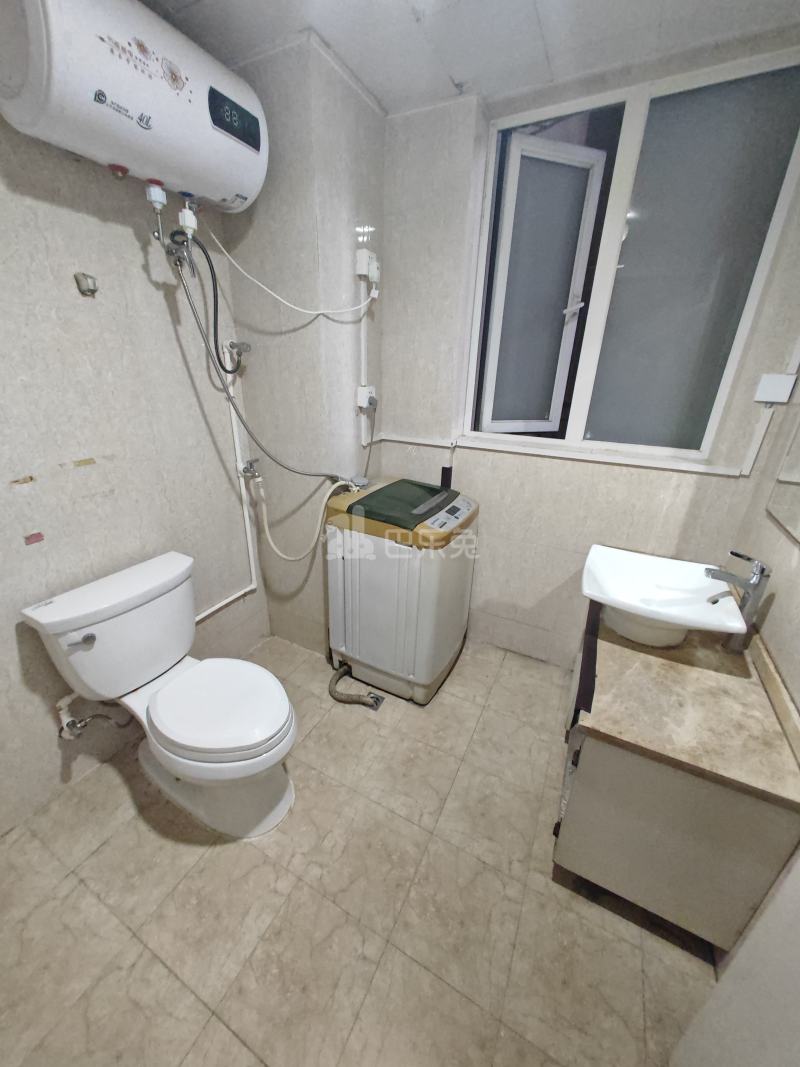 保利湾天地二期9456899卫生间图4