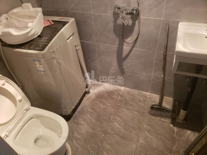 山水人家彩云天9467513卫生间图6