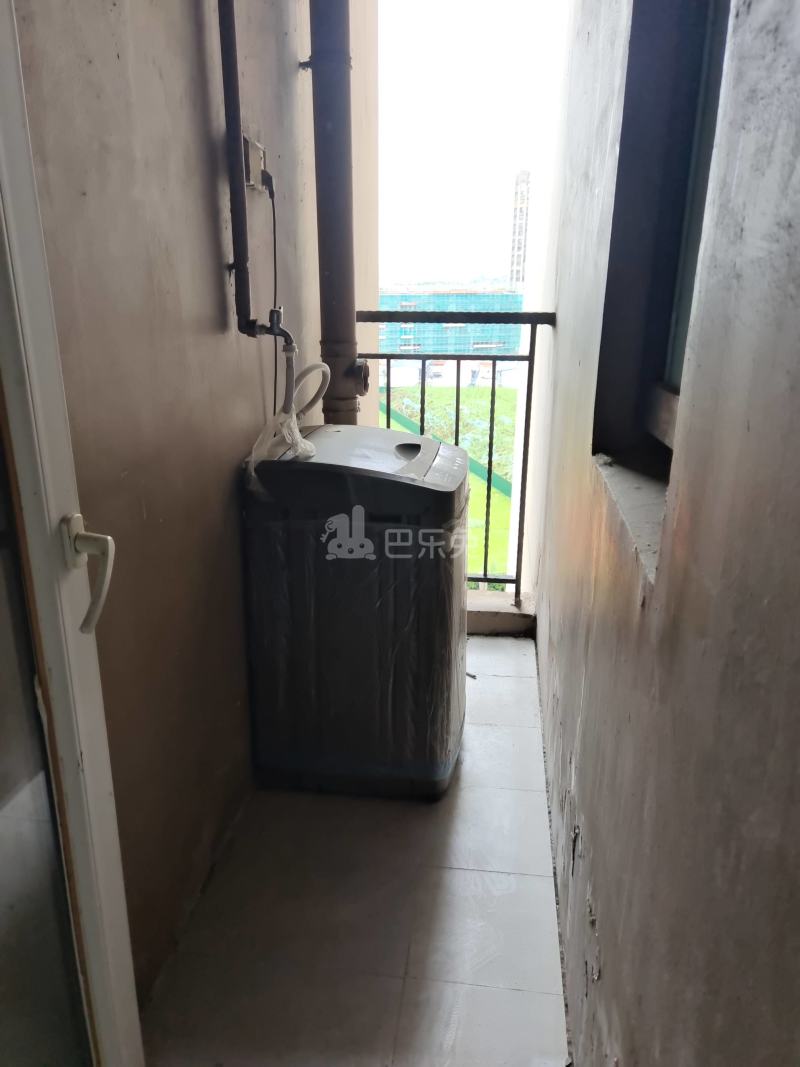 绿地U时代9494435厨房图11