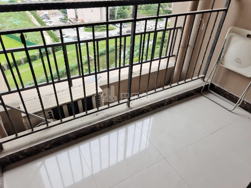 绿地U时代9494435客厅图9