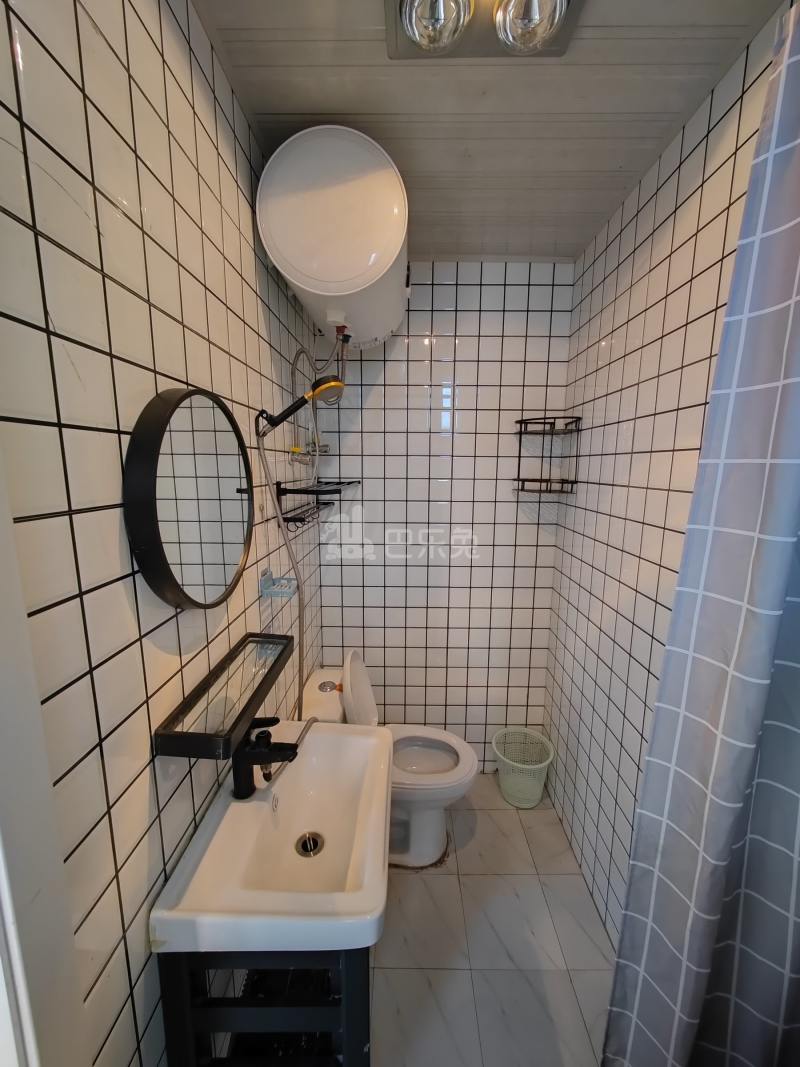 立跃路3700弄（民房）9499613卫生间图6