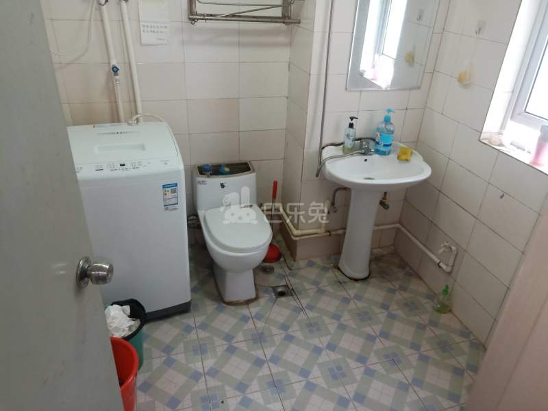 高行绿洲六期950818卫生间图18