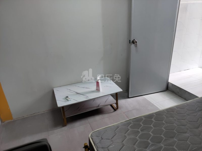 德康路194号9518923卧室图2