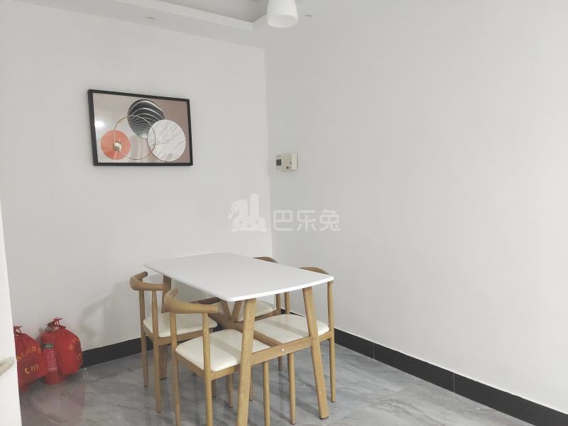 长虹南苑9524033客厅图4