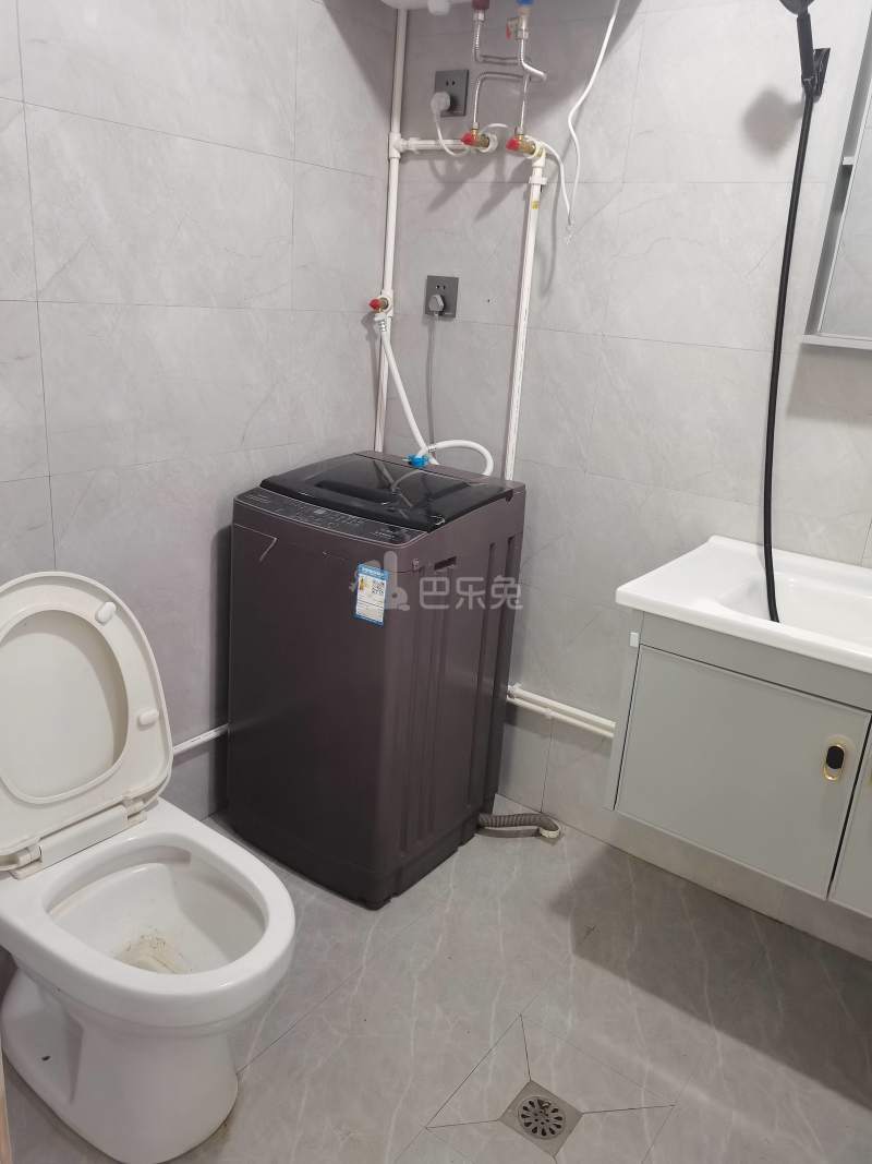 九龙仓君廷9527766卫生间图4