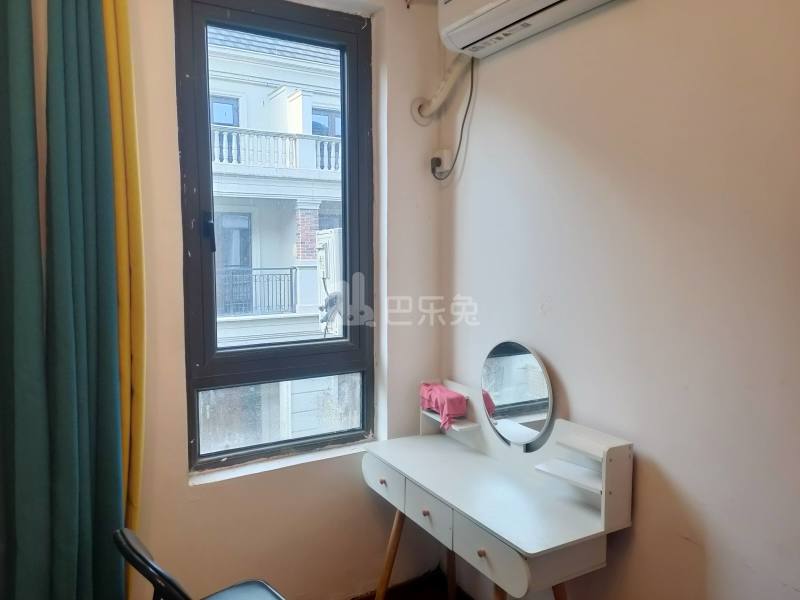 九龙仓君廷9527777卧室图3