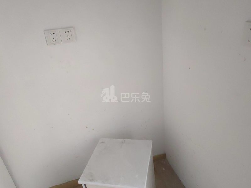 北桥新建街12号9532002客厅图4