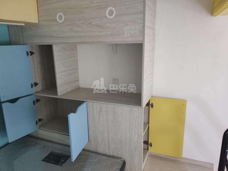 番禺员岗村西河坊大街28号9537152卧室图2