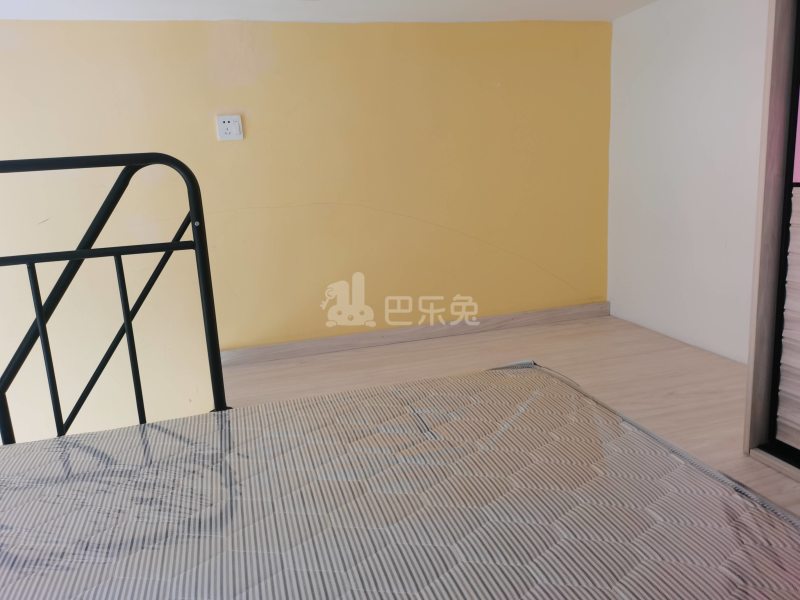 番禺员岗村西河坊大街28号9537161卧室图6