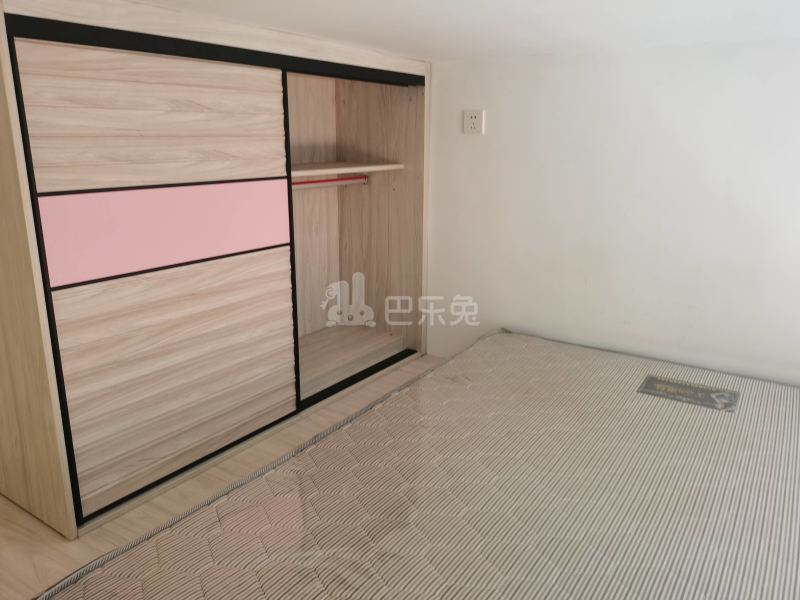 番禺员岗村西河坊大街28号9537161卧室图4