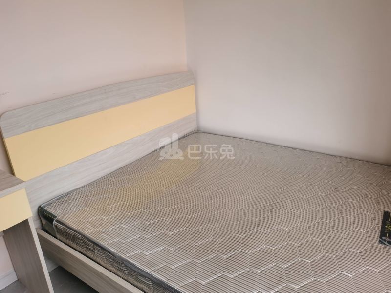 番禺员岗村西河坊大街28号9537161卧室图1