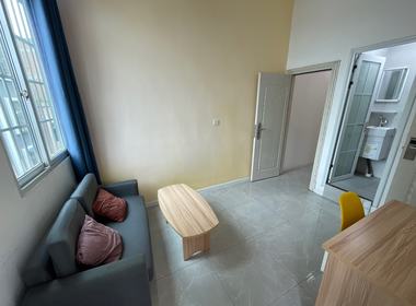 番禺员岗村西河坊大街28号 