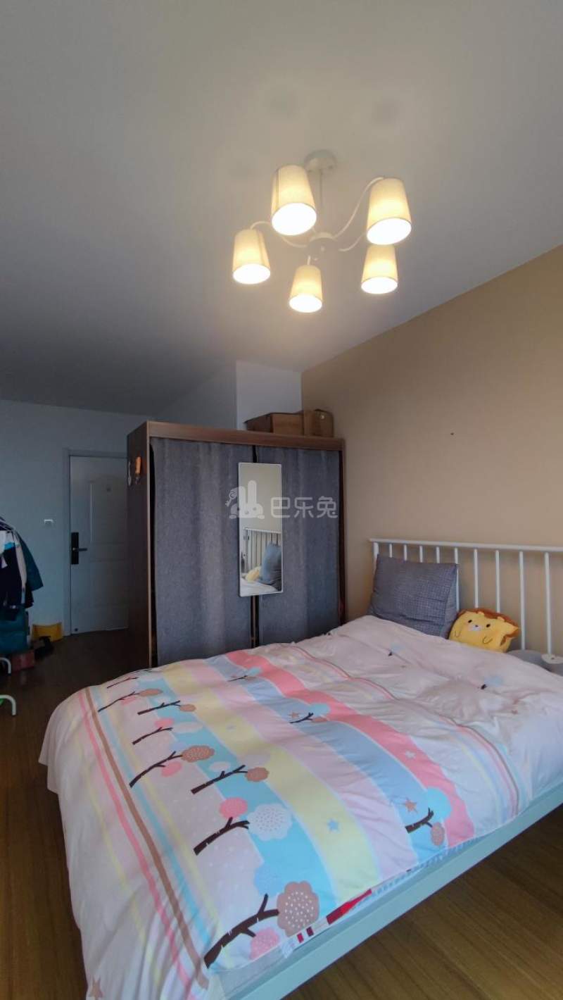 华侨城七期9539663卧室图1