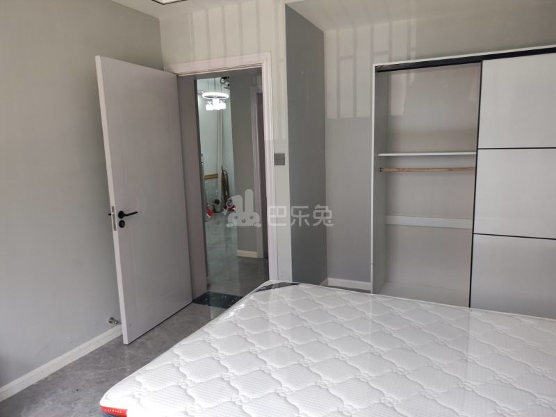 卫春苑9547390卧室图2