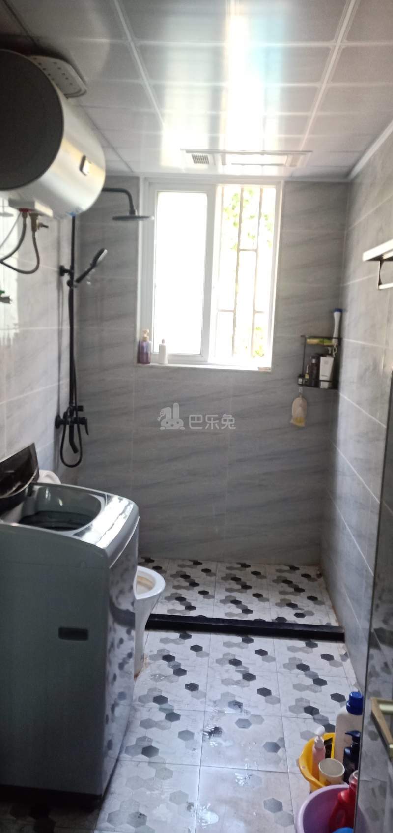 卫春苑9547390卫生间图6