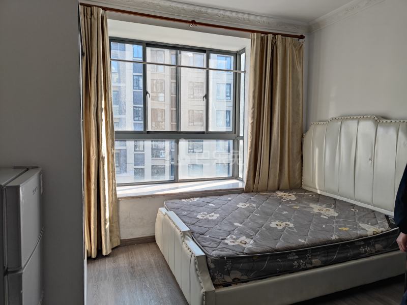 紫晶南园9552467卧室图0