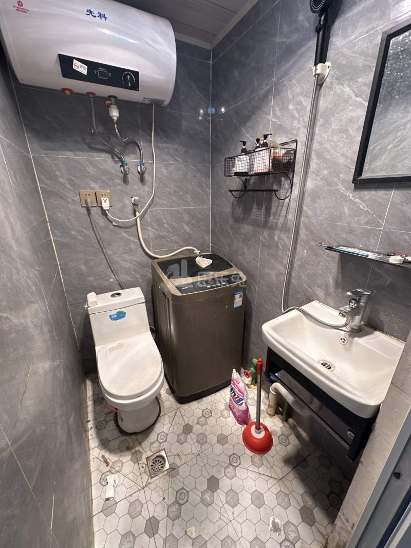 黄城花园东区9557151卫生间图5