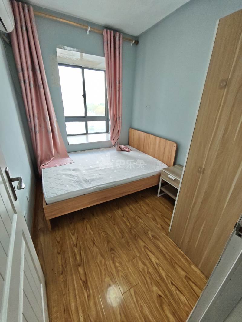 鑫苑国际城市花园9558359卧室图3