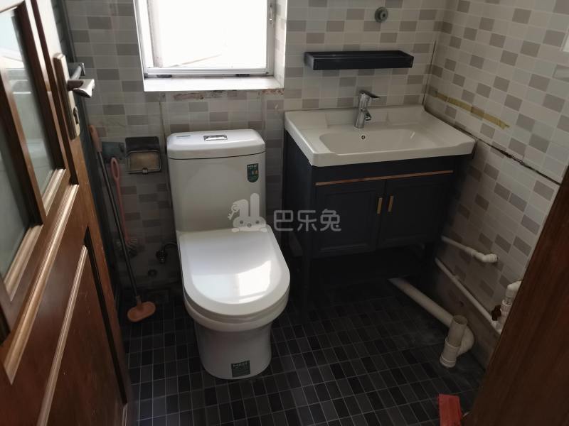 阳光棕榈园9561416卫生间图15