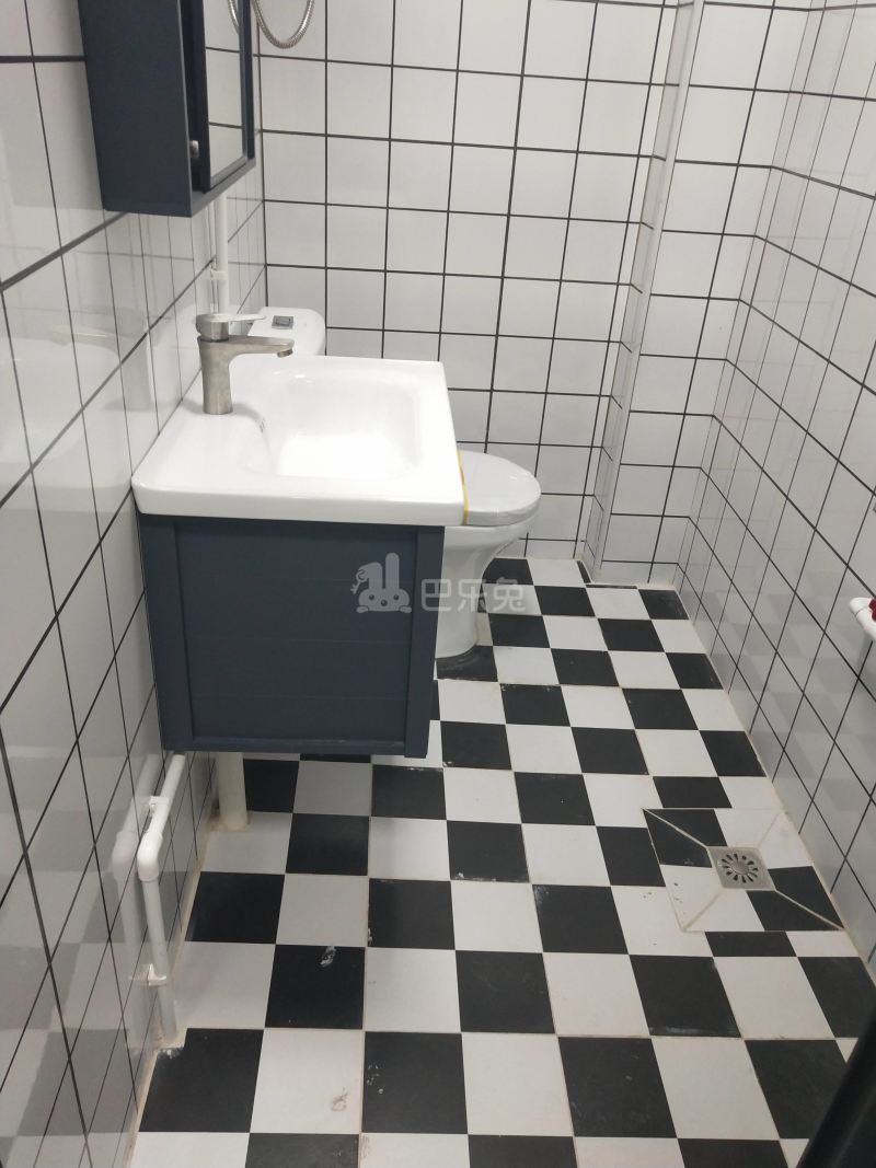 上社胡岗新村五巷7号9565318卫生间图7