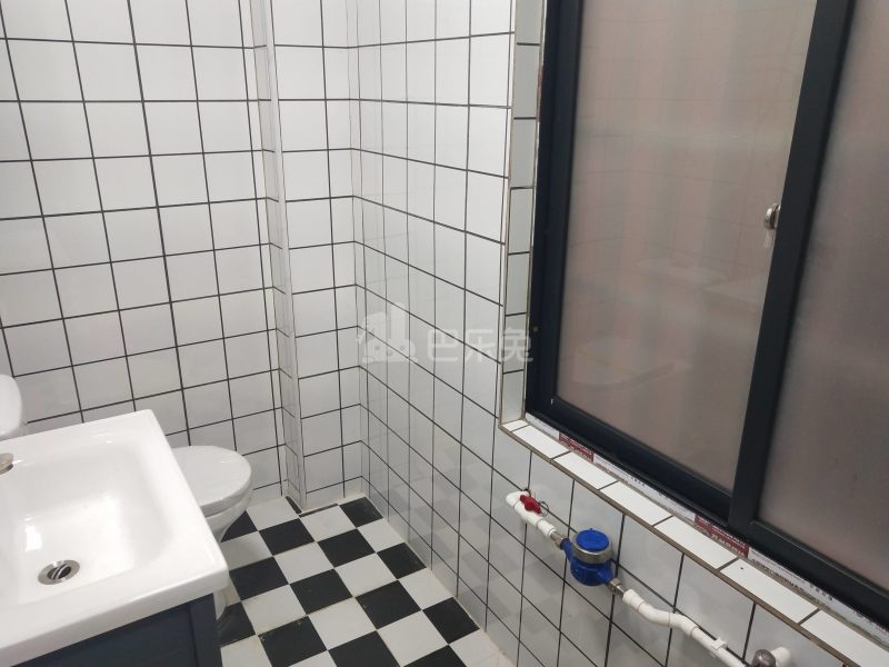 上社胡岗新村五巷7号9565318卫生间图9