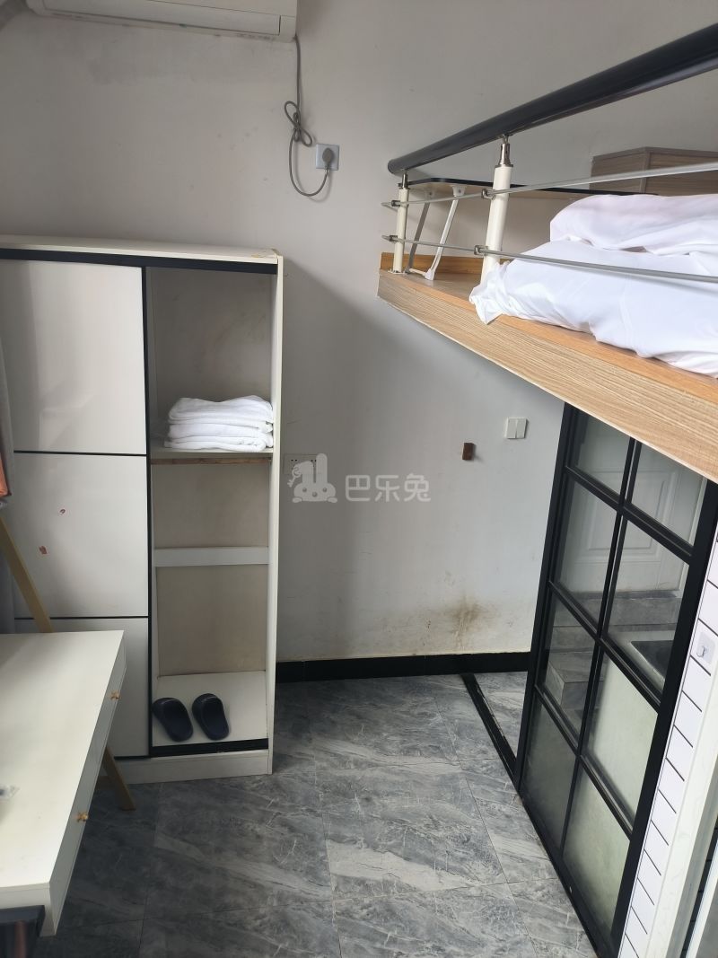 西郊家园（青浦）9566491卧室图4