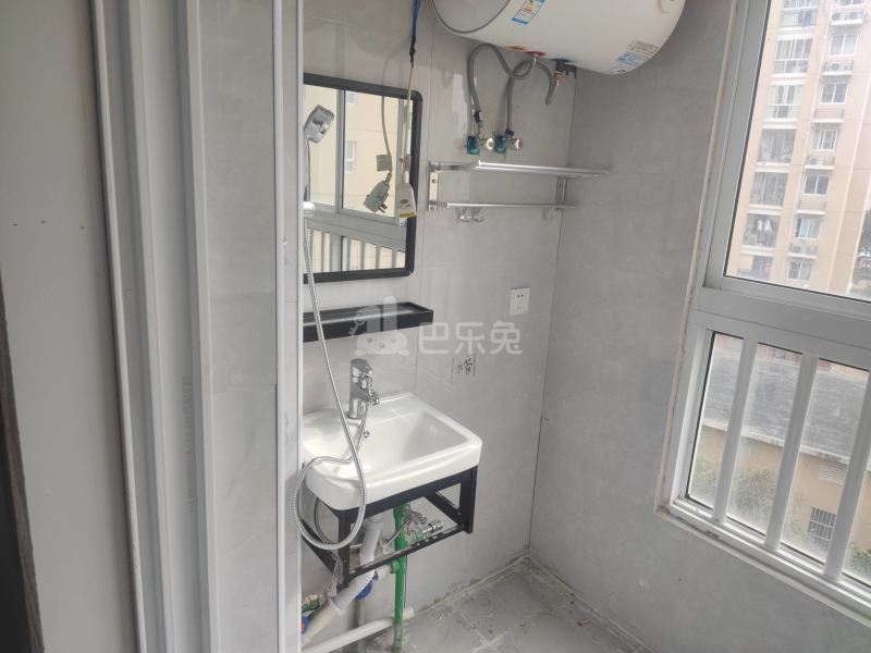 塘泾北苑9580906卫生间图4