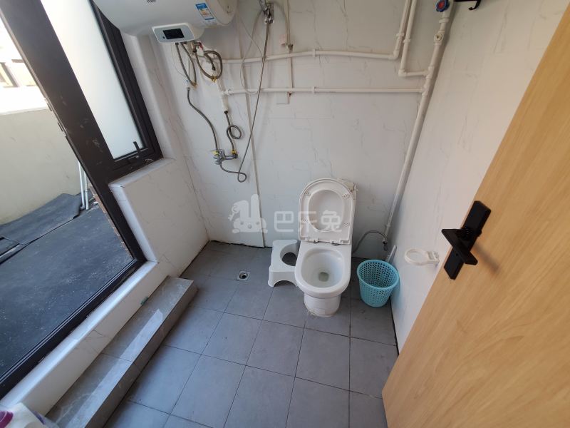 绿地·春华里9585473卫生间图7