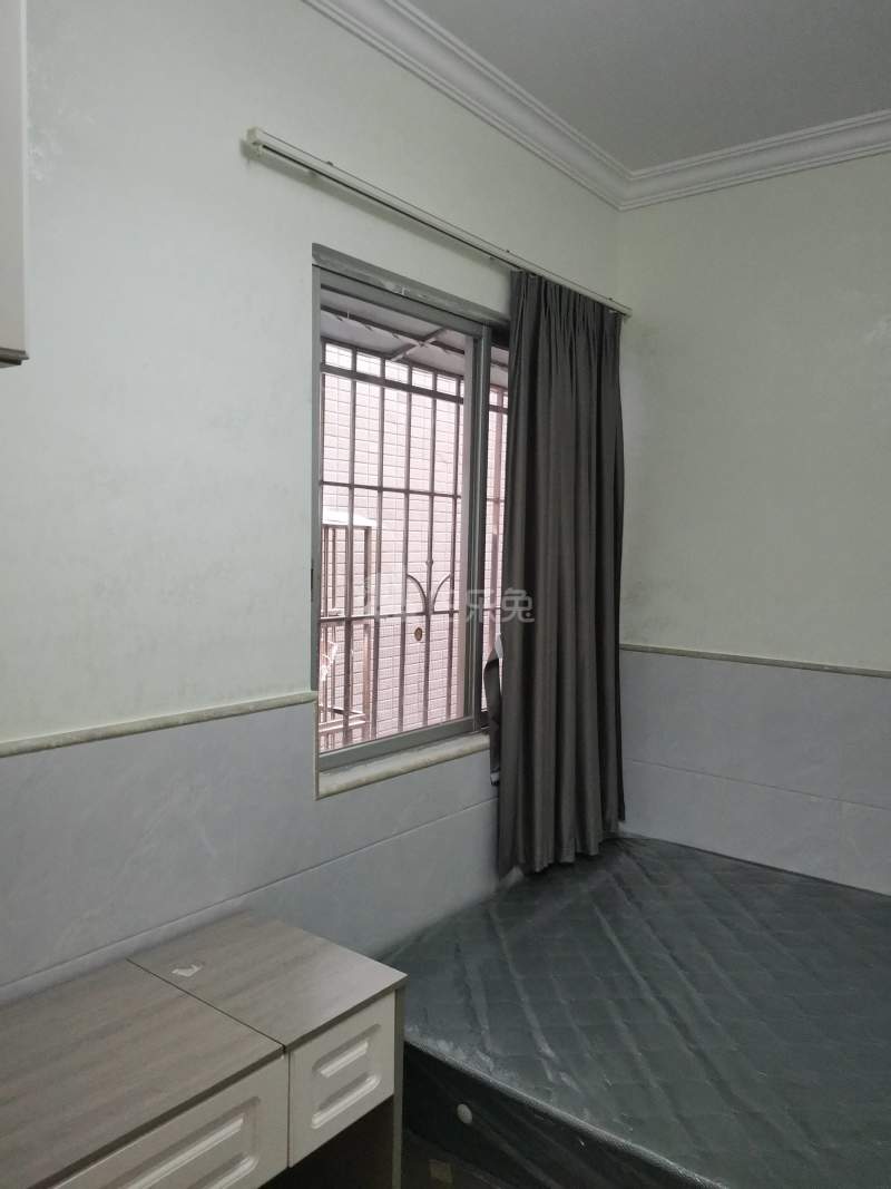 冠达公寓（礼村北约街25号之二）9592420卧室窗户图7