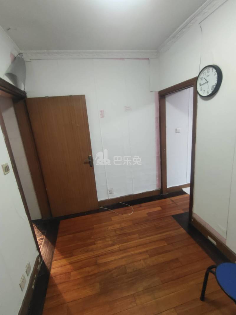 闻喜路251弄小区9595942客厅图6