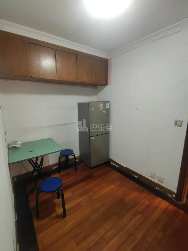 闻喜路251弄小区9595942客厅图8