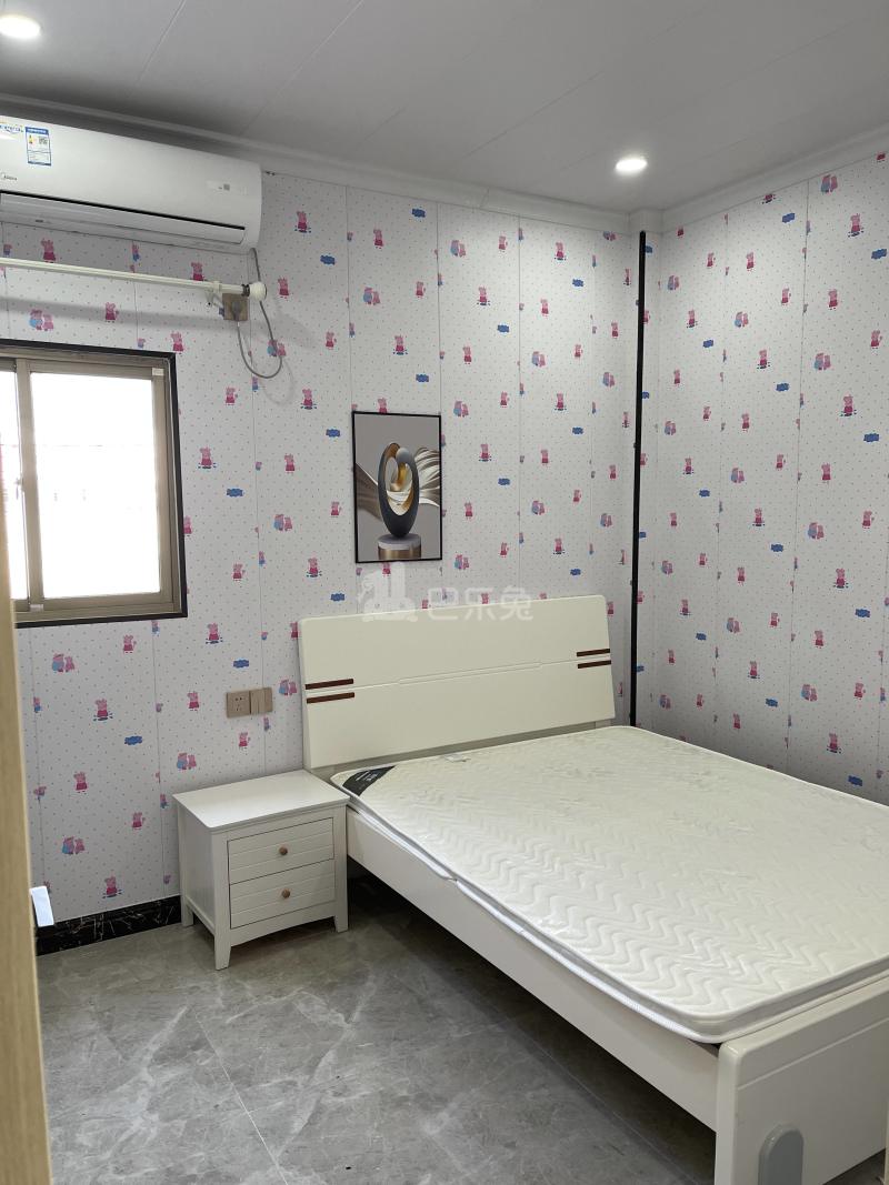 卫山北三路59号9603555卧室图2