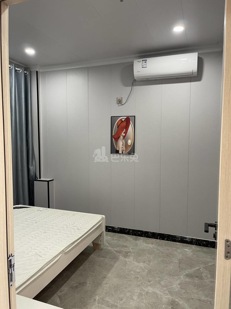 卫山北三路59号9603555卧室图3