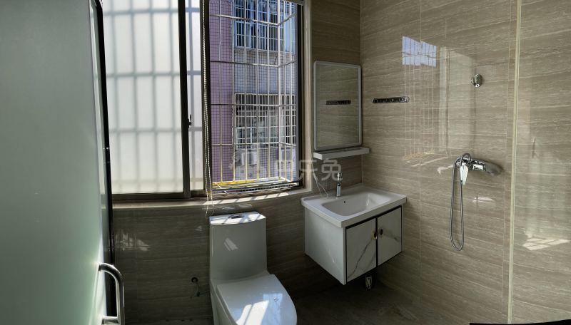 卫山北三路59号9603717卫生间图4