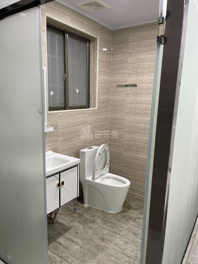 卫山北三路59号9603734卫生间图0