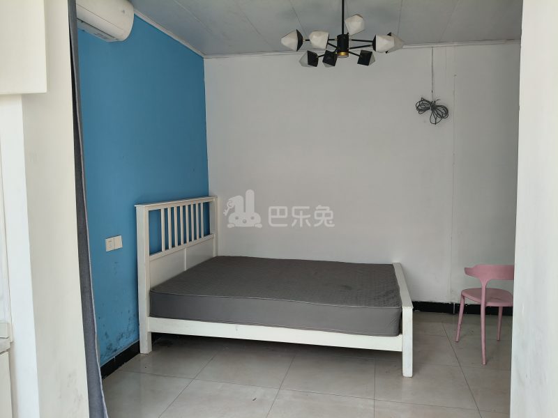 鹤东村沙东三组（民房）9606223卧室图1