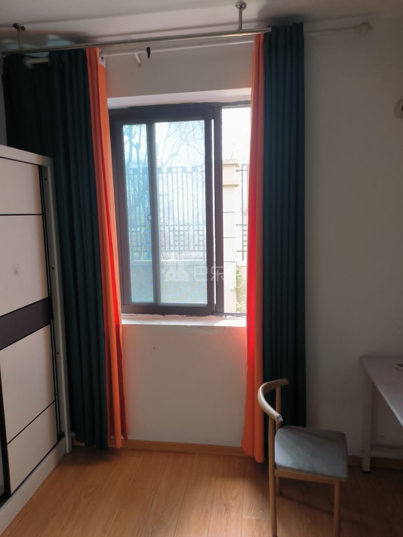 三角丰收湖嘉园二区9625910卧室窗户图7