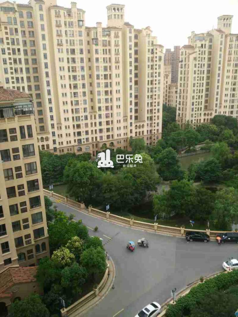 同润山河小城同润菲诗