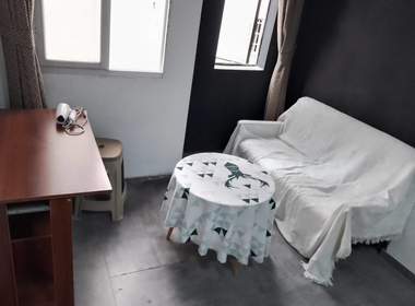 上社胡岗新村1-8号 