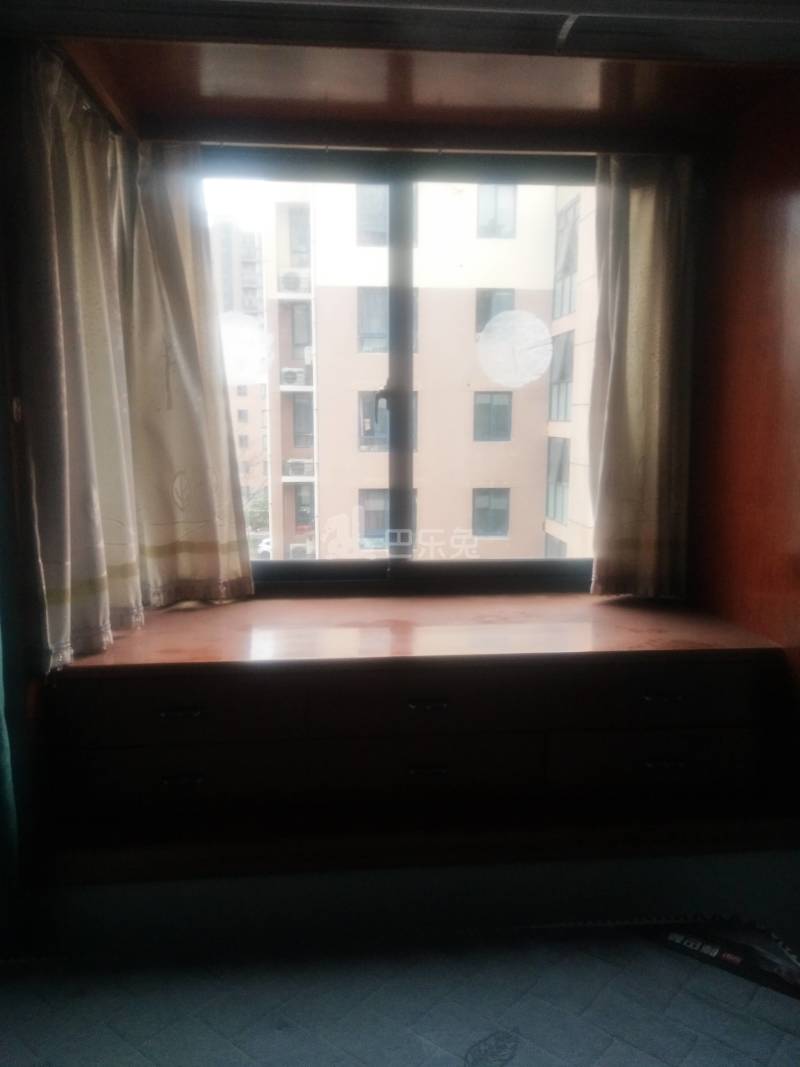 浙新小区9656212卧室窗户图7