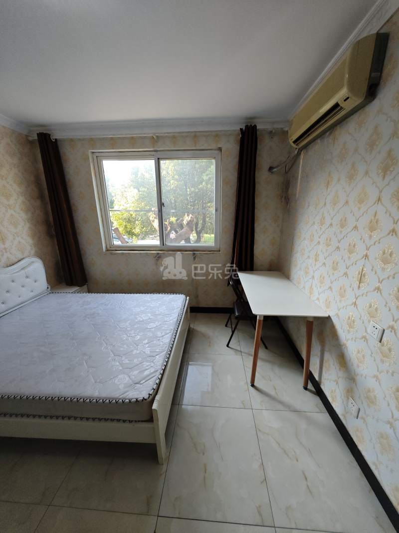 古桐五村9657683卧室图1