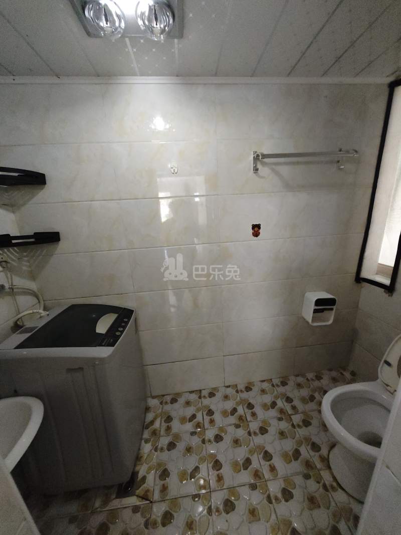 古桐五村9657683卫生间图9