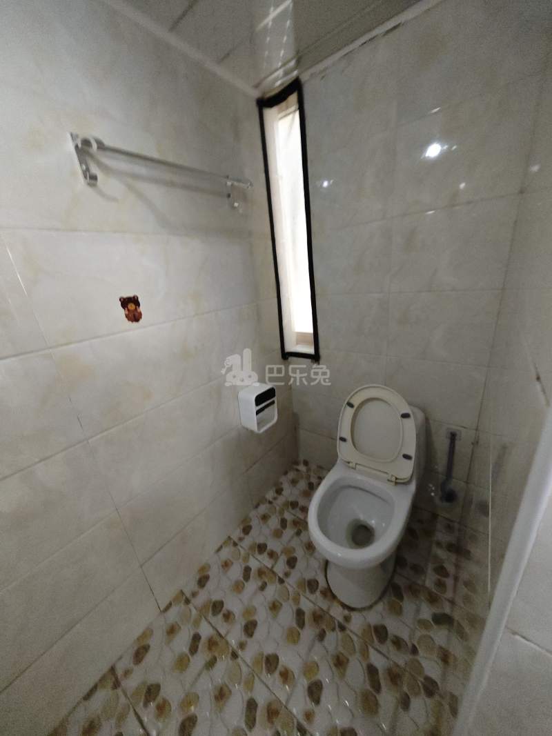 古桐五村9657683卫生间图11