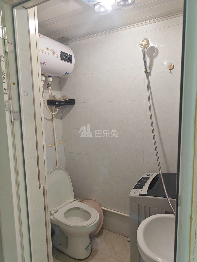 翁梅新苑三区9660823卫生间图6